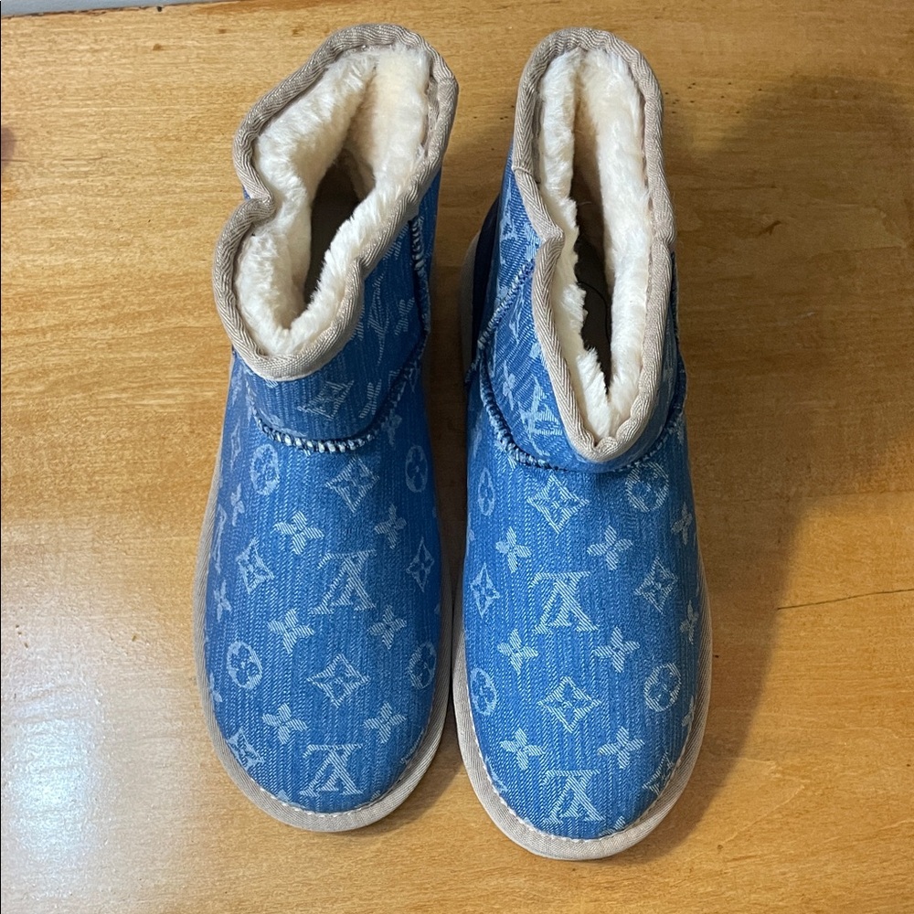 UGG Blue Denim Logo Pattern Shearling-Lined Winte… - image 2